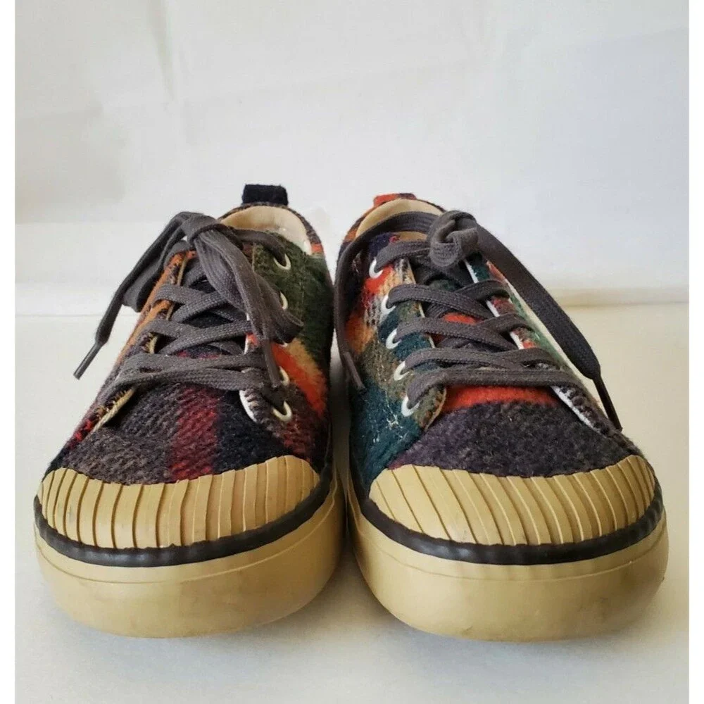 Keen Women Shoe Elsa Fleece plaid Size 5.5 W Athletic Fashion Sneakers 1017967
